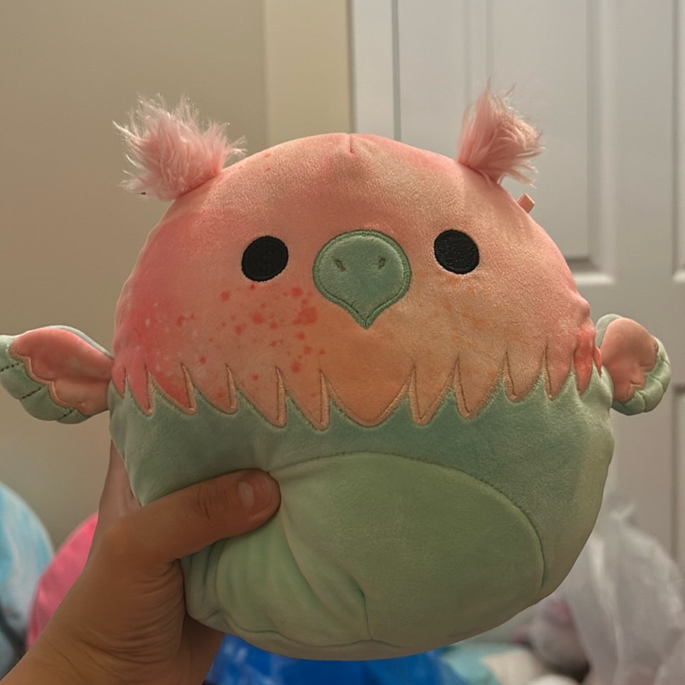 Gala the griffin 8inch